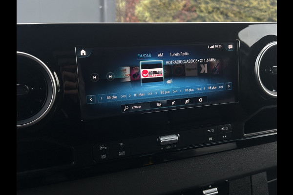 Mercedes-Benz Sprinter 311 CDI RWD 3.5T / L2H2 / UNIEK!! MEMORY EN STOELVERWARMING / TREKHAAK / LED KOPLAMPEN / ECC / CRUISE / NAVI / CAMERA / 3-ZITS /