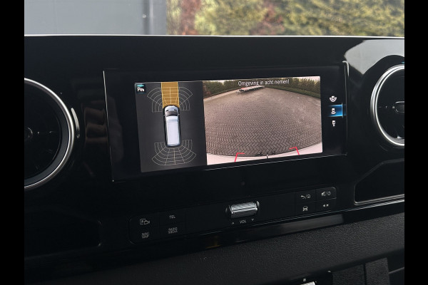 Mercedes-Benz Sprinter 311 CDI RWD 3.5T / L2H2 / UNIEK!! MEMORY EN STOELVERWARMING / TREKHAAK / LED KOPLAMPEN / ECC / CRUISE / NAVI / CAMERA / 3-ZITS /