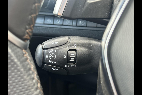 Peugeot 3008 1.6 HYbrid4 | NIEUWE ACCU | 4x4 300pk GT | Nappaleder | Panoramadak | El.kofferklep | Zeer compleet | Incl. 12 mnd garantie