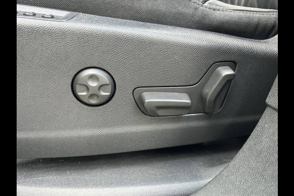 Peugeot 3008 1.6 HYbrid4 | NIEUWE ACCU | 4x4 300pk GT | Nappaleder | Panoramadak | El.kofferklep | Zeer compleet | Incl. 12 mnd garantie