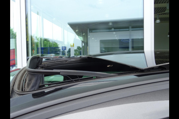 Ford Kuga 2.5 PHEV ST-Line X 225pk Automaat | Adaptieve Cruise | Panorama dak | Achteruitrijcamera | Elektrische achterklep | Navigatie | B & O Sound