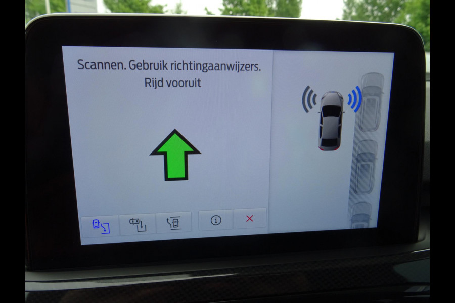 Ford Kuga 2.5 PHEV ST-Line X 225pk Automaat | Adaptieve Cruise | Panorama dak | Achteruitrijcamera | Elektrische achterklep | Navigatie | B & O Sound