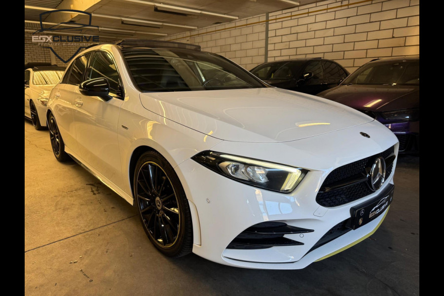 Mercedes-Benz A-Klasse 200 Premium Plus AMG Edition Pano/Camera/Ambiente