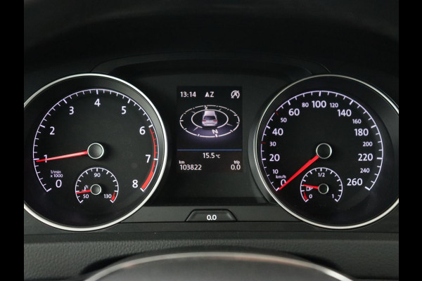 Volkswagen Golf 1.0 TSI Comfortline | Trekhaak | Adaptive cruise | Navigatie | 18'' | Climate control | Parkeerhulp | Bluetooth