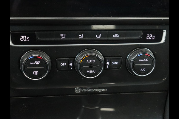 Volkswagen Golf 1.0 TSI Comfortline | Trekhaak | Adaptive cruise | Navigatie | 18'' | Climate control | Parkeerhulp | Bluetooth