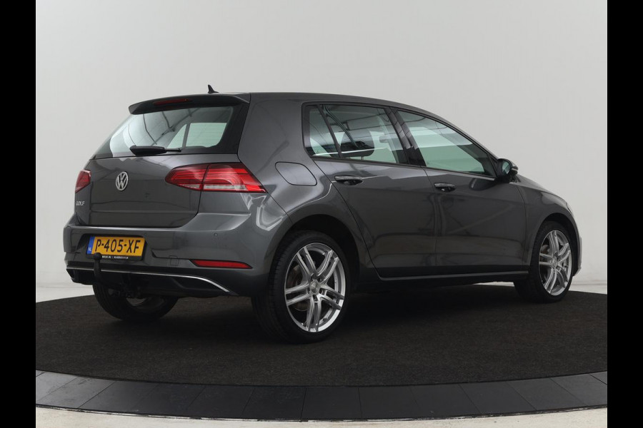 Volkswagen Golf 1.0 TSI Comfortline | Trekhaak | Adaptive cruise | Navigatie | 18'' | Climate control | Parkeerhulp | Bluetooth