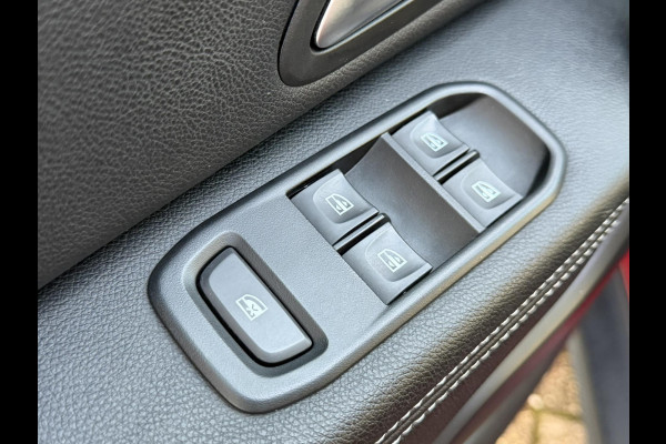 Dacia Duster 1.3 TCe Automaat Navi Camera Pdc Clima Trekhaak Cruise