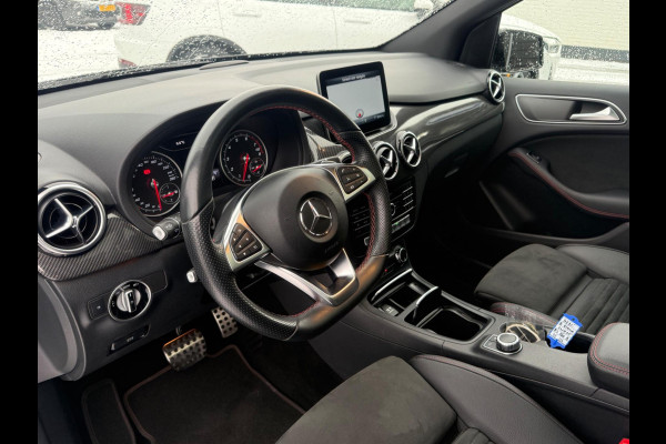 Mercedes-Benz B-Klasse 180 AUTOMAAT AMG styling, panoramadak, trekhaak, 47000 km, dealer onderhouden, NL auto met nap