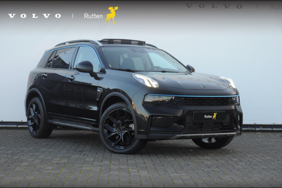 Lynk & Co 01 262PK Automaat / Adaptieve cruise control / Elektrische stoelen / BLIS / Stoelverwarming / Elektrische achterklep / Climate control / Parkeersensoren met camera / Regensensor / Keyless entry /