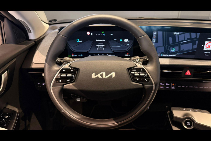 Kia Ev6 Edition Advanced 77.4 kWh + STUURVERWARMING / CAMERA / CARPLAY