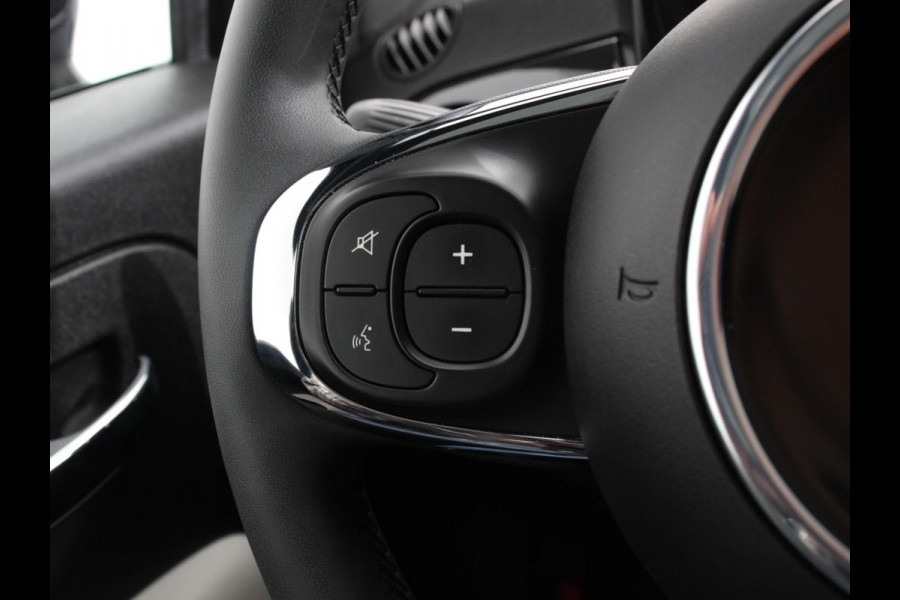 Fiat 500 1.0 Hybrid Dolcevita | Panorama dak | Cruise control | Climate control | Apple Carplay / Android auto | Lichtmetalen Velgen
