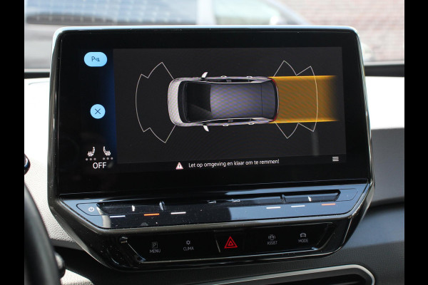 Volkswagen ID.3 Life 58 kWh Climate control Navigatie Cruise control Parkeersensoren voor + achter LED Voorstoelen verwarmd Apple Carplay/ Android Auto