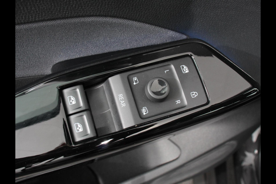 Volkswagen ID.3 Life 58 kWh Climate control Navigatie Cruise control Parkeersensoren voor + achter LED Voorstoelen verwarmd Apple Carplay/ Android Auto
