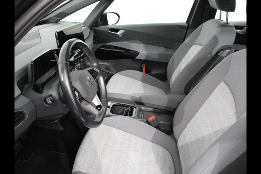 Volkswagen ID.3 Life 58 kWh Climate control Navigatie Cruise control Parkeersensoren voor + achter LED Voorstoelen verwarmd Apple Carplay/ Android Auto