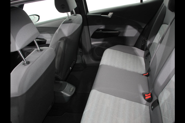 Volkswagen ID.3 Life 58 kWh Climate control Navigatie Cruise control Parkeersensoren voor + achter LED Voorstoelen verwarmd Apple Carplay/ Android Auto