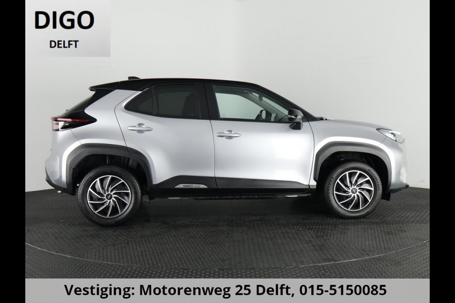 Toyota Yaris Cross 1.5 HYBRID BI-TONE PACK GARANTIE 2-2034 ! CLIMA.CRUISE ADAPTIEF. PARKEER CAMERA.