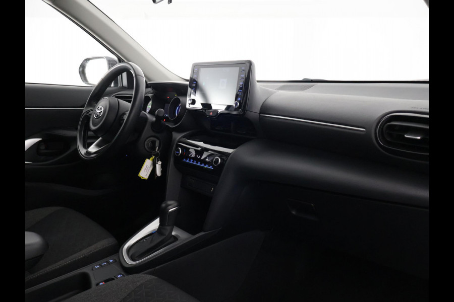 Toyota Yaris Cross 1.5 HYBRID BI-TONE PACK GARANTIE 2-2034 ! CLIMA.CRUISE ADAPTIEF. PARKEER CAMERA.