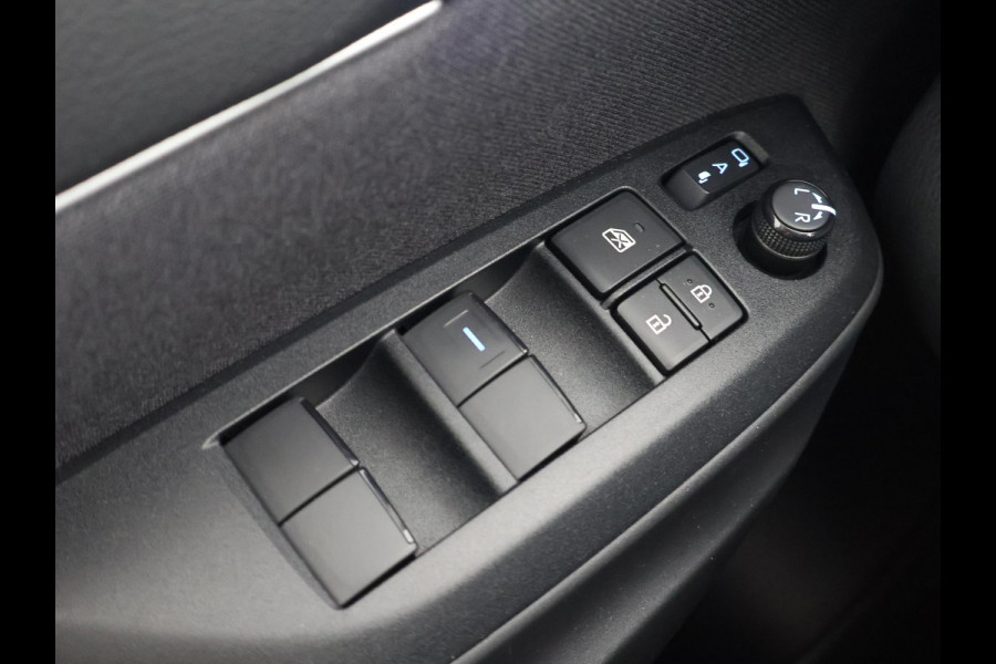 Toyota Yaris Cross 1.5 HYBRID BI-TONE PACK GARANTIE 2-2034 ! CLIMA.CRUISE ADAPTIEF. PARKEER CAMERA.