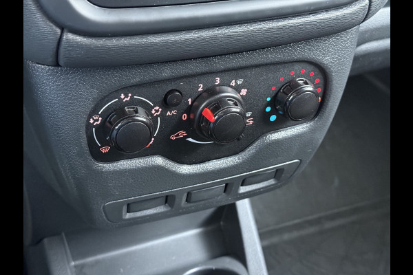 Dacia Dokker 1.5DCI Airco Navi Trekhaak Euro 6 DAB Bluetooth Essential Betonplex Vloer Lat om Lat betimmering Schuifdeur Origineel Nederlandse Auto