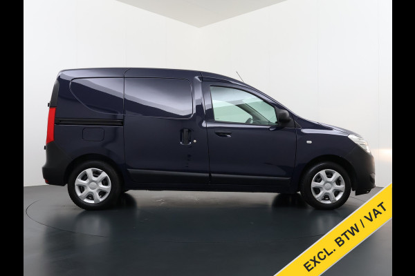 Dacia Dokker 1.5DCI Airco Navi Trekhaak Euro 6 DAB Bluetooth Essential Betonplex Vloer Lat om Lat betimmering Schuifdeur Origineel Nederlandse Auto