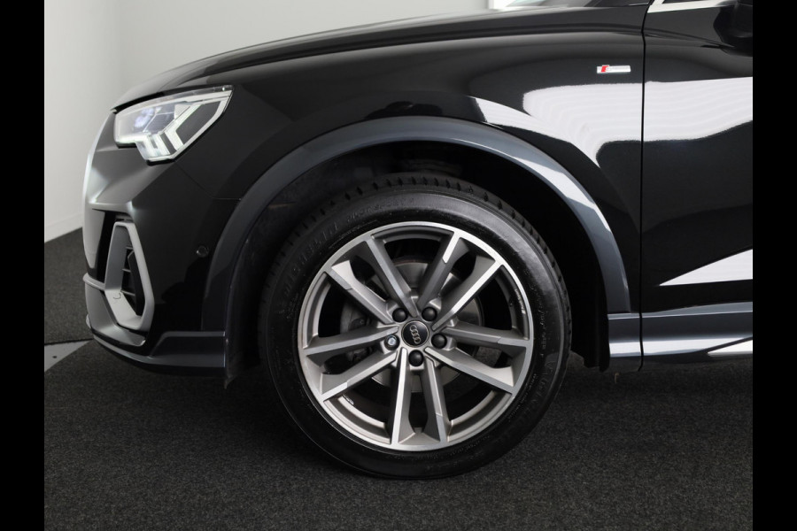 Audi Q3 Sportback 35 TFSI Pro Line S 150pk | Panoramadak | Adaptieve cruise controle | Verwarmbare voorstoelen | Parkeercamera