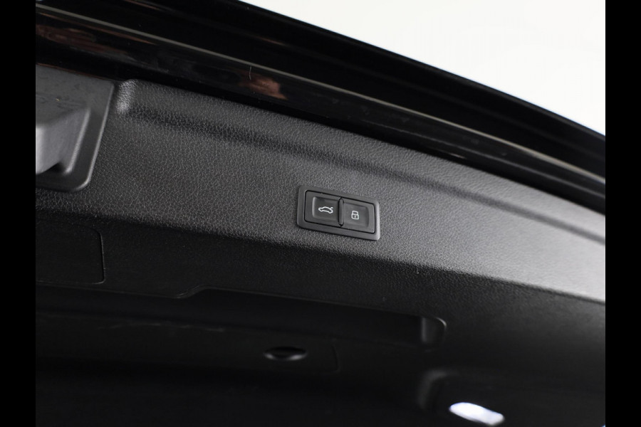 Audi Q3 Sportback 35 TFSI Pro Line S 150pk | Panoramadak | Adaptieve cruise controle | Verwarmbare voorstoelen | Parkeercamera