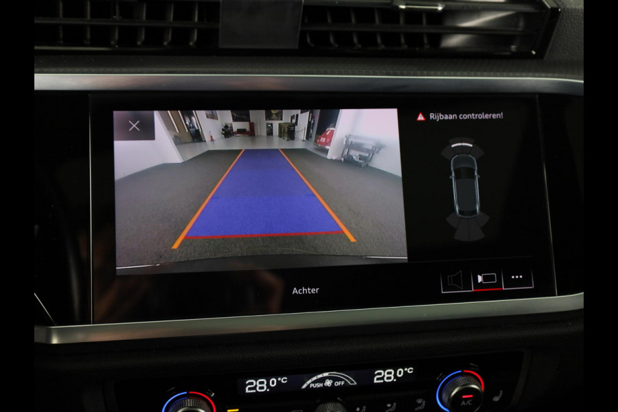 Audi Q3 Sportback 35 TFSI Pro Line S 150pk | Panoramadak | Adaptieve cruise controle | Verwarmbare voorstoelen | Parkeercamera