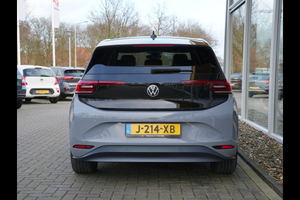Volkswagen ID.3 First Plus 58 kWh | SoH 92% | LED | Steunhaak | Adaptive Cruise | Navigatie