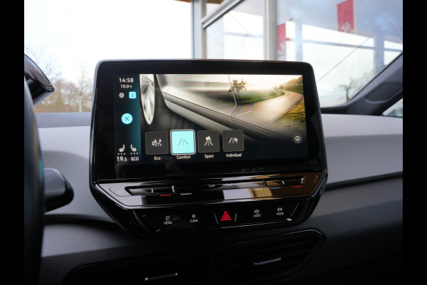 Volkswagen ID.3 First Plus 58 kWh | SoH 92% | LED | Steunhaak | Adaptive Cruise | Navigatie