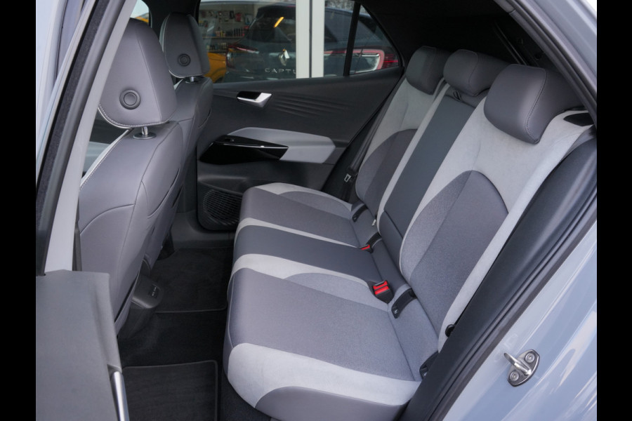 Volkswagen ID.3 First Plus 58 kWh | SoH 92% | LED | Steunhaak | Adaptive Cruise | Navigatie