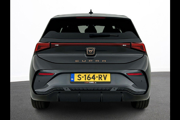 CUPRA Born Essential 62 kWh | Navigatie | Apple Carplay/Android Auto |  Adaptive Cruise Control | Climate Control | Ambient Light | PDC VA | Camera