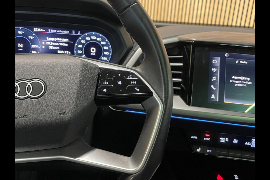 Audi Q4 e-tron 40 Launch edition Advanced 77 kWh|92% SOH|TREKHAAK|PANORAMADAK|AMBIENT LIGHT|NAVIGATIE|STOELVERWARMING|INCL. BTW|