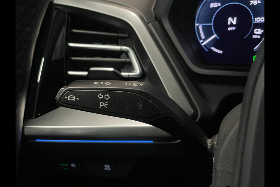 Audi Q4 e-tron 40 Launch edition Advanced 77 kWh|92% SOH|TREKHAAK|PANORAMADAK|AMBIENT LIGHT|NAVIGATIE|STOELVERWARMING|INCL. BTW|