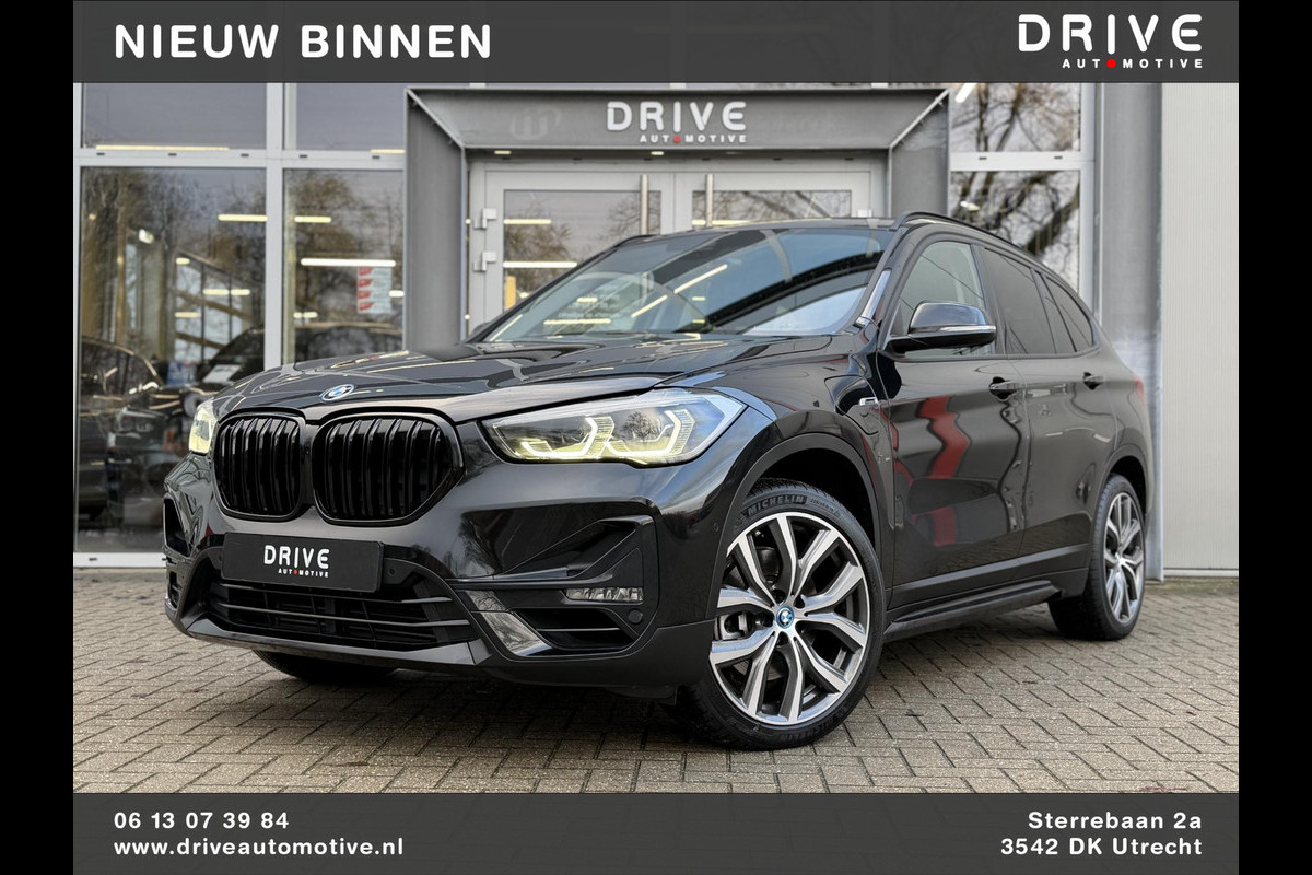 BMW X1 xDrive25e High Ex. Sportline |Leer|Trekhaak|Camera|19"LM velgen