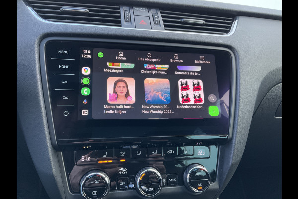 Škoda Octavia Combi 1.5 TSI Au7 Leer Panodak Trekhaak Stoelverw. Carplay Greentech Business Edition Plus