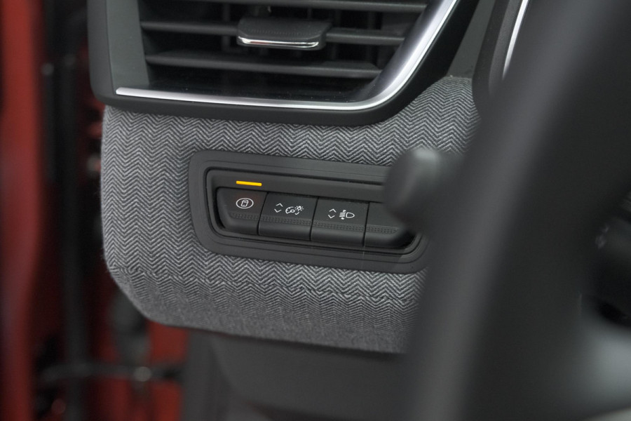 Renault Clio 1.0 TCe 90 GPF techno | 360 Camera | Adaptieve Cruise Control | 9.3 Inch Groot Scherm