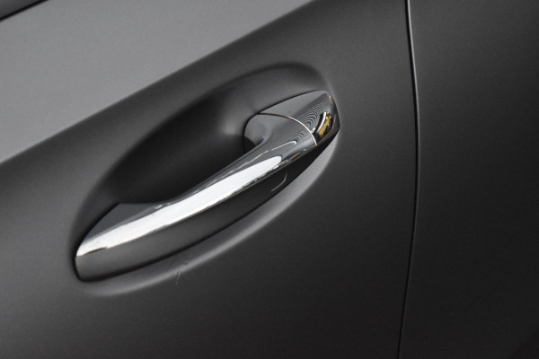 Mercedes-Benz A-Klasse 180 AMG Night | Pano | Memory | Sfeerverlichting | Camera | Stoelverwarming | Orig. NL |