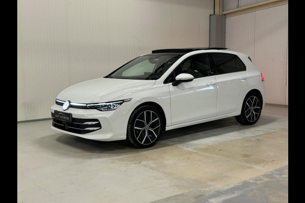 Volkswagen Golf 1.5 eTSI 50 Edition | PANO | IQ LIGHTS | CAMERA | HUD | MILD HYBRIDE
