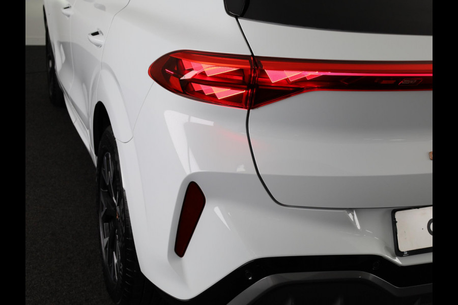 CUPRA Terramar 1.5 TSI e-Hybrid 204pk | Wegklapbare trekhaak | Navigatie via App | Matrix led verlichting | Parkeercamera