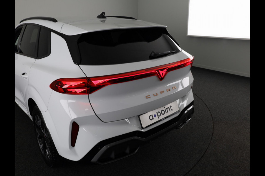 CUPRA Terramar 1.5 TSI e-Hybrid 204pk | Wegklapbare trekhaak | Navigatie via App | Matrix led verlichting | Parkeercamera