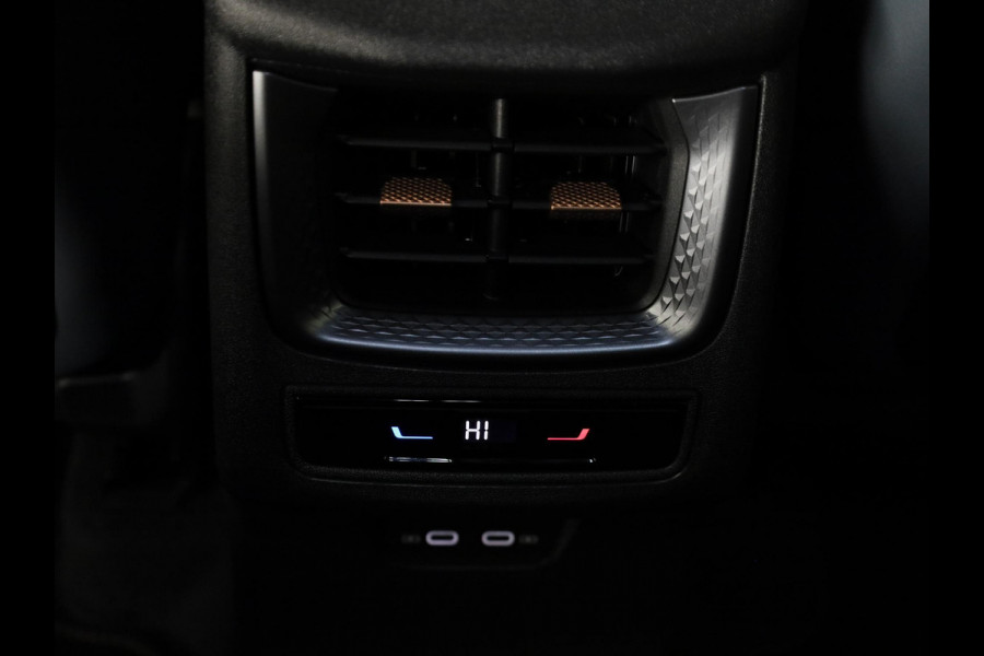 CUPRA Terramar 1.5 TSI e-Hybrid 204pk | Wegklapbare trekhaak | Navigatie via App | Matrix led verlichting | Parkeercamera