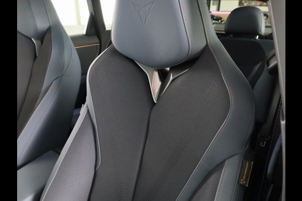 CUPRA Terramar 1.5 TSI e-Hybrid 204pk | Wegklapbare trekhaak | Navigatie via App | Matrix led verlichting | Parkeercamera