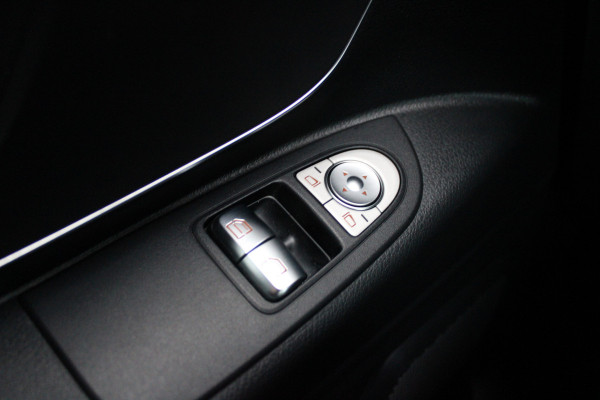 Mercedes-Benz eVito Extra Lang 66 kWh 116pk - Leder - Camera - LED - Carplay/Android - PDC - Stoelverwarming - Snelladen - Rijklaar
