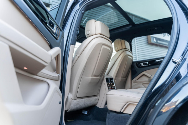 Porsche Cayenne 3.0 Schuifdak Leer Navigatie BOSE Camera Sport Chrono Stoelventilatie