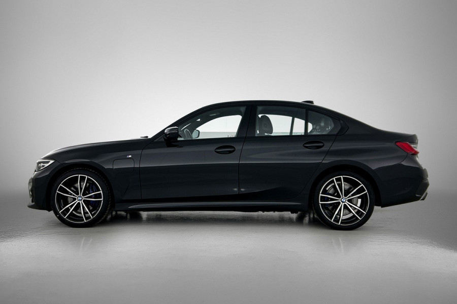 BMW 3-serie 330e eDrive Edition M-sport (NL-auto, 1e Eig, Dealer OnderH, Carplay, Camera, CruiseCon, Leder, Etc)