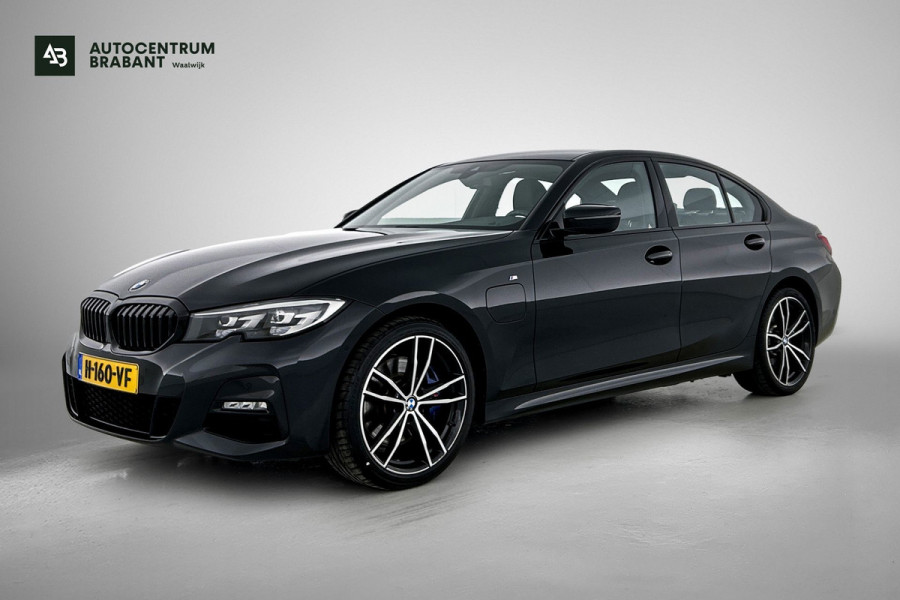 BMW 3-serie 330e eDrive Edition M-sport (NL-auto, 1e Eig, Dealer OnderH, Carplay, Camera, CruiseCon, Leder, Etc)