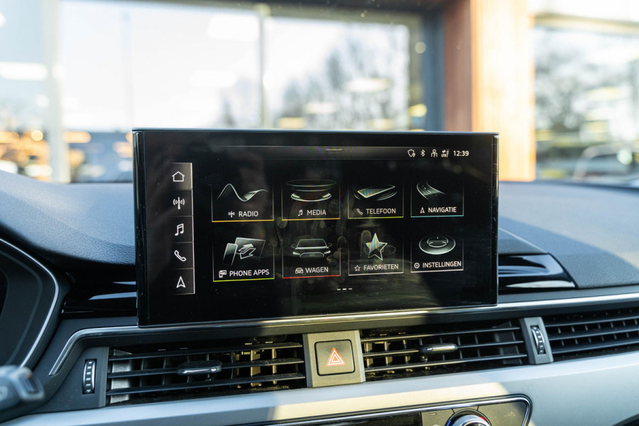 Audi A4 Avant 35 TFSI Business Edition 150PK Navi Sportstoelen Trekhaak