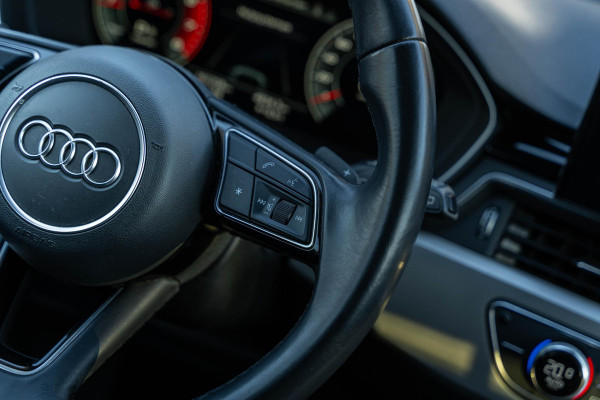 Audi A4 Avant 35 TFSI Business Edition 150PK Navi Sportstoelen Trekhaak