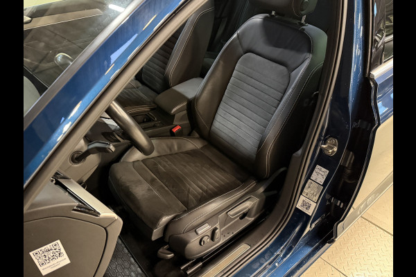 Volkswagen Passat Variant 1.5 TSI 2x R-Line Business + | Panoramadak | Leder | Camera | Afn. trekhaak | Adaptive cruise | Stoelverwarming | Virtual