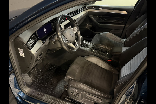 Volkswagen Passat Variant 1.5 TSI 2x R-Line Business + | Panoramadak | Leder | Camera | Afn. trekhaak | Adaptive cruise | Stoelverwarming | Virtual